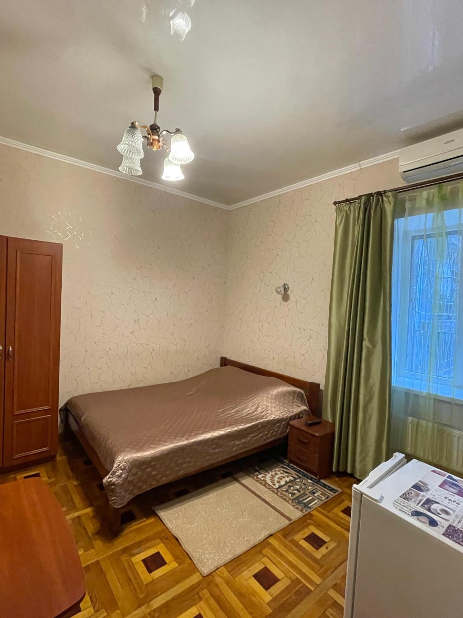 Затишні Номери В Самому Центрі Одеси Odessa Exterior foto